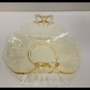 Vintage Fostoria Trojan Yellow Topaz Bow Handle 6” Tray.